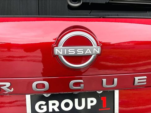 Certified 2026 Nissan Rogue SV w/ SV Premium Package FWD image 31