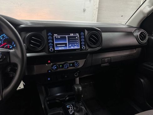 Used 2020 Toyota Tacoma SR w/ SR Convenience Package RWD image 18