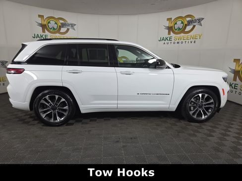 Used 2023 Jeep Grand Cherokee Overland AWD/4WD image 10
