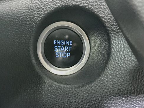Used 2022 Toyota Corolla Cross LE FWD image 20