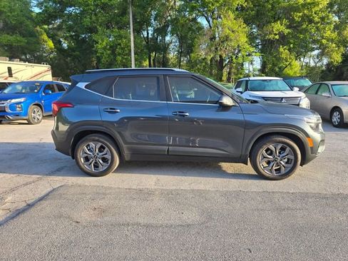 Used 2024 Kia Seltos S image 3