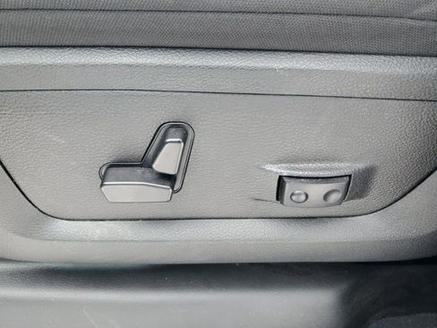 Used 2024 RAM 2500 Big Horn w/ Bed Utility Group image 26