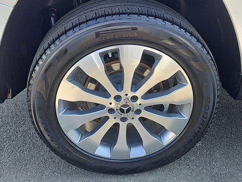 Used 2017 Mercedes-Benz GLS 450 4MATIC image 9