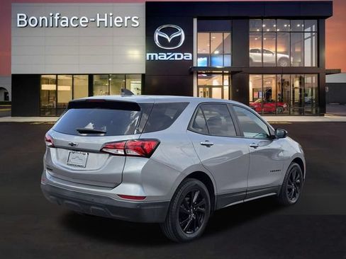 Used 2023 Chevrolet Equinox LS w/ LS Convenience Package FWD image 4