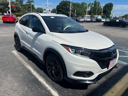 Used 2022 Honda HR-V Sport image 2