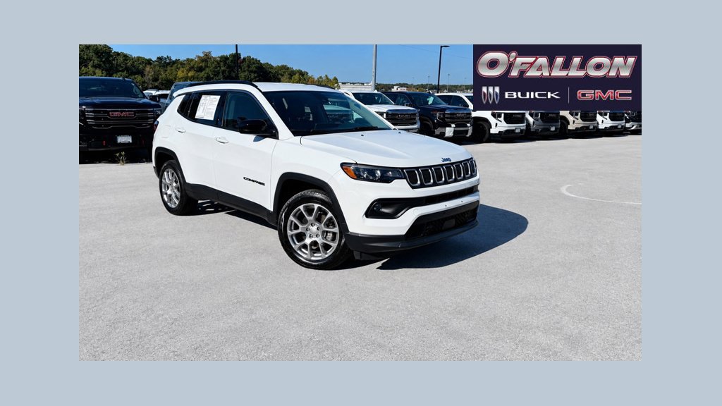 Used 2022 Jeep Compass Latitude AWD/4WD image 1