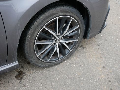 Used 2023 Toyota Camry SE FWD image 12