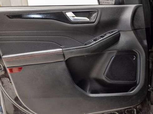 Used 2022 Ford Escape SEL w/ SEL Stealth AWD Package image 8