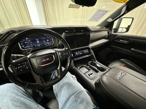 Used 2024 GMC Sierra 2500 AT4 w/ AT4 Premium Plus Package AWD/4WD image 32