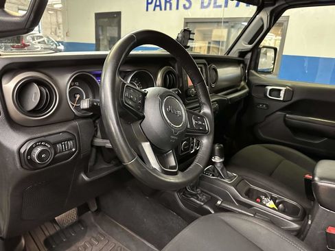 Used 2018 Jeep Wrangler Unlimited Sport S AWD/4WD image 16