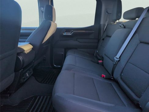 New 2026 GMC Sierra 1500 Elevation image 17