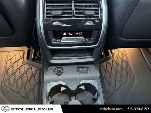 Used 2023 BMW X7 xDrive40i w/ M Sport Package AWD/4WD image 17