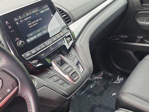 Used 2024 Honda Odyssey Sport image 27