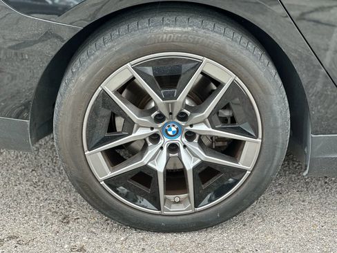 Used 2024 BMW i5 eDrive40i image 26