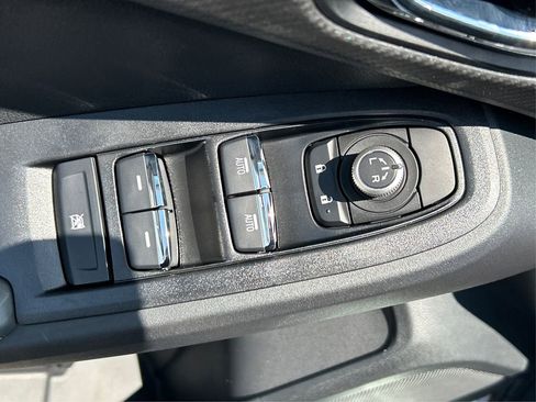 New 2025 Subaru Crosstrek 2.5i Limited w/ Crosstrek Mirror Package image 34