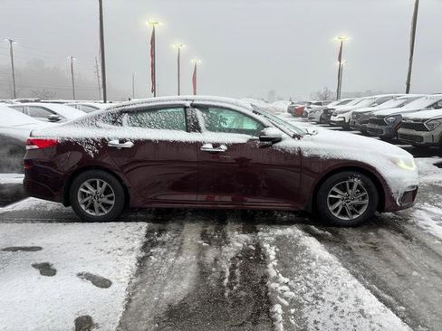 Certified 2020 Kia Optima LX image 8