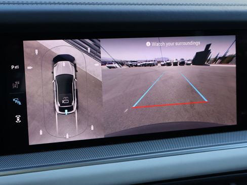 New 2026 Porsche Cayenne image 19