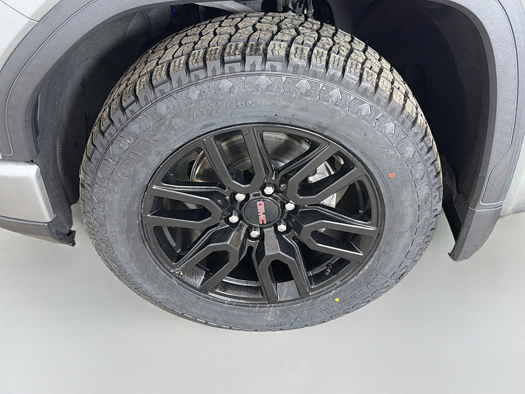 Used 2023 GMC Sierra 1500 Elevation w/ Elevation Premium Package AWD/4WD image 18