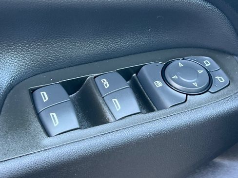 Used 2023 Chevrolet Equinox LT FWD image 14