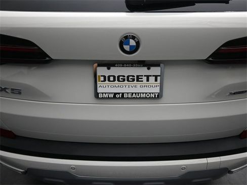 Used 2026 BMW X5 xDrive40i w/ Climate Comfort Package image 16