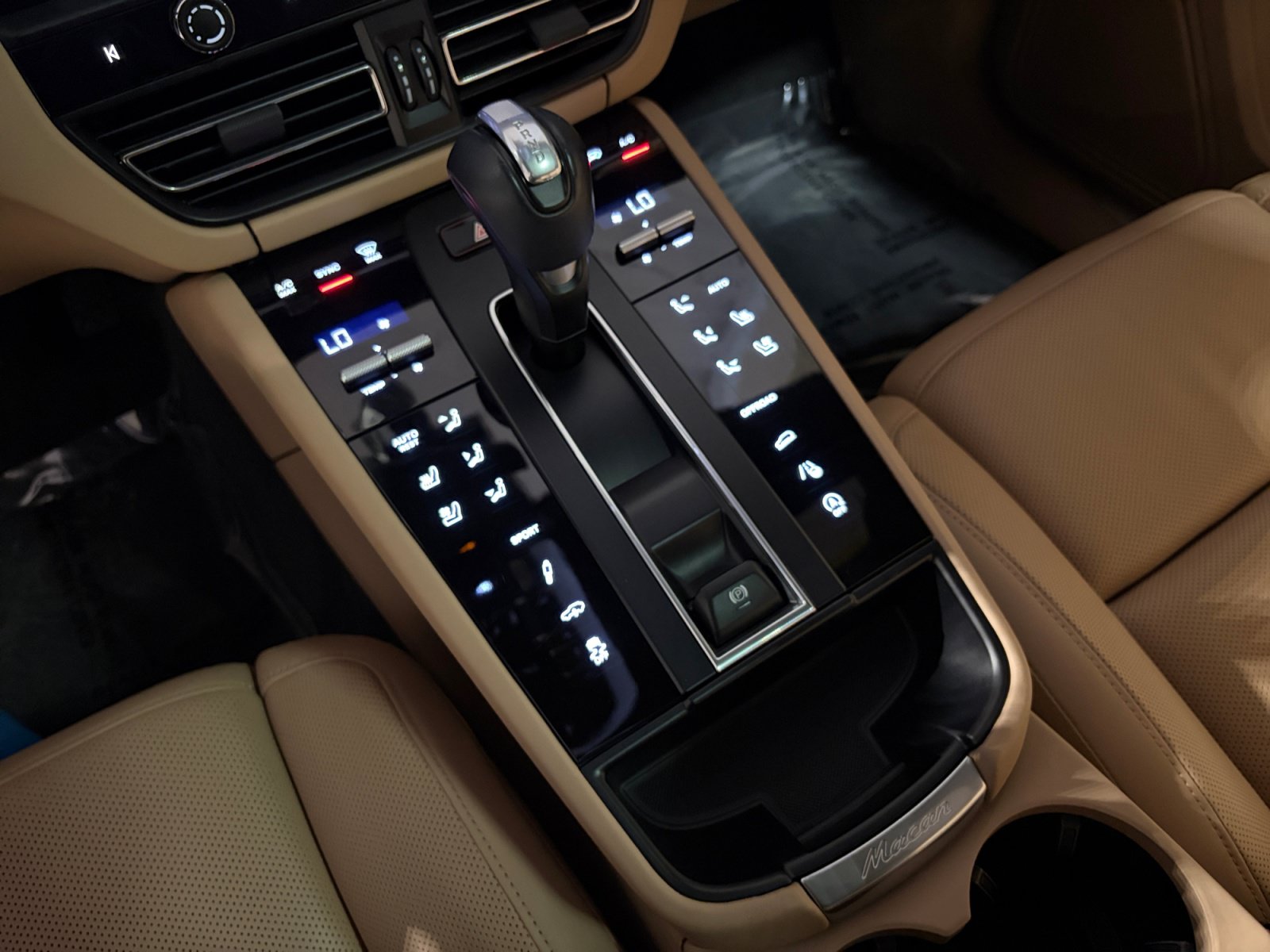 Certified 2023 Porsche Macan S AWD/4WD image 45