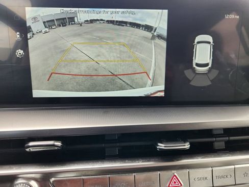 Used 2025 Kia Telluride S FWD image 16