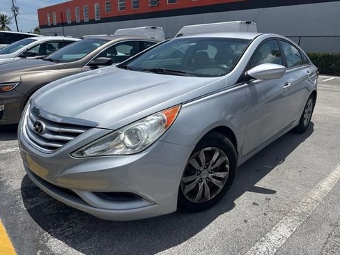 Used 2012 Hyundai Sonata GLS FWD image 1