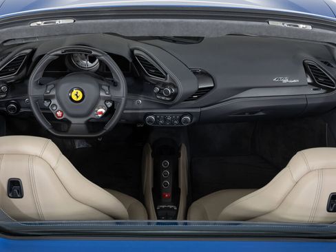 Used 2018 Ferrari 488 Spider image 21