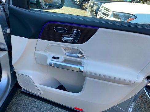 New 2026 Mercedes-Benz GLB 250 4MATIC image 31