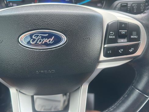 Used 2023 Ford Explorer XLT w/ Equipment Group 202A RWD image 26