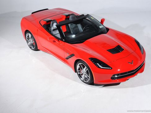Used 2019 Chevrolet Corvette Stingray Convertible w/ 2LT Preferred Equipment Group image 13