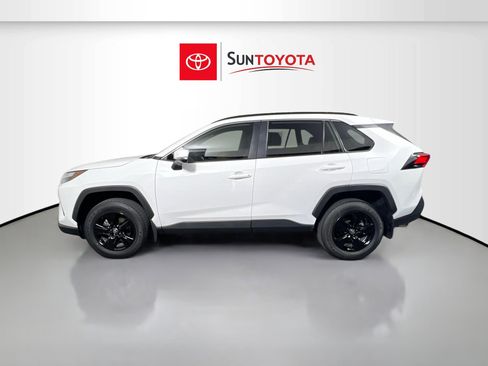 Used 2025 Toyota RAV4 XLE w/ Convenience Package FWD image 7