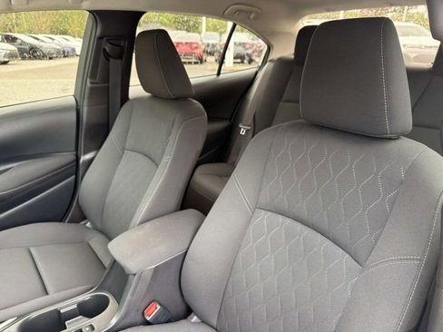 Certified 2025 Toyota Corolla LE FWD image 10