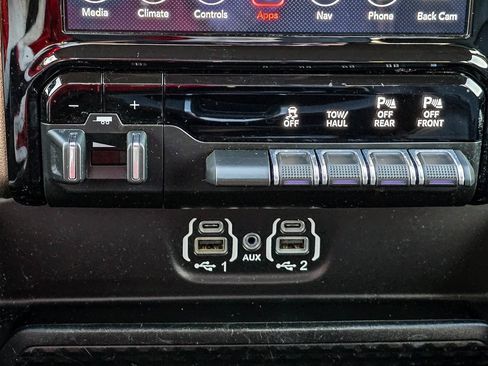 Used 2020 RAM 1500 Laramie image 19