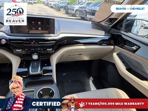 Used 2025 Acura MDX SH-AWD w/ Technology Package image 16