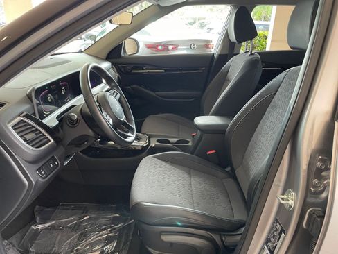 Used 2025 Kia Seltos S image 22