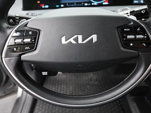 Used 2023 Kia EV6 Wind image 17