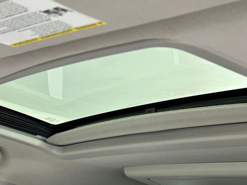 Used 2018 Toyota Sienna XLE Premium image 34