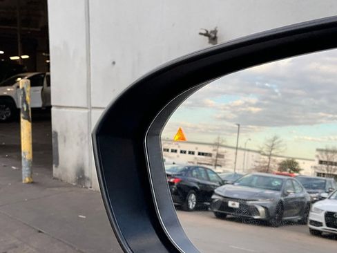 Used 2023 Nissan Rogue SV image 20