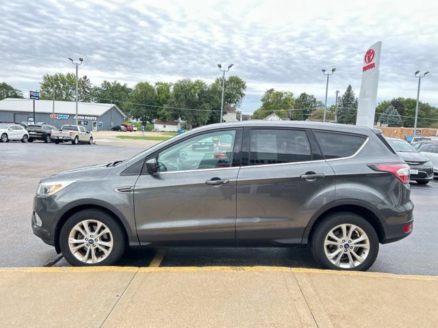 Used 2017 Ford Escape SE FWD image 6