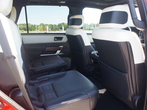 Used 2025 Toyota Sequoia Capstone AWD/4WD image 23
