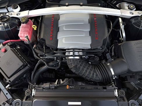 Used 2023 Chevrolet Camaro LT w/ Technology Package image 30