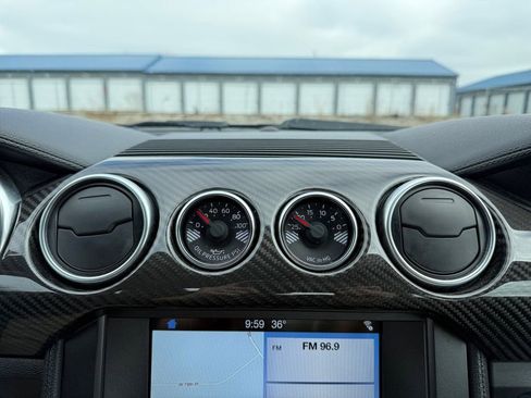 Used 2018 Ford Mustang GT RWD image 5