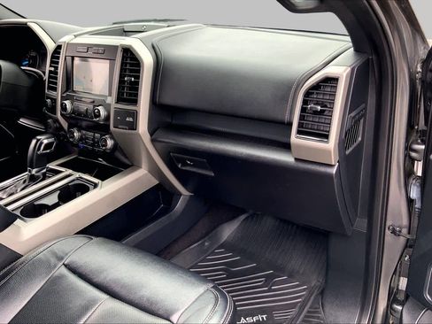 Used 2019 Ford F150 Lariat w/ Equipment Group 502A Luxury RWD image 17