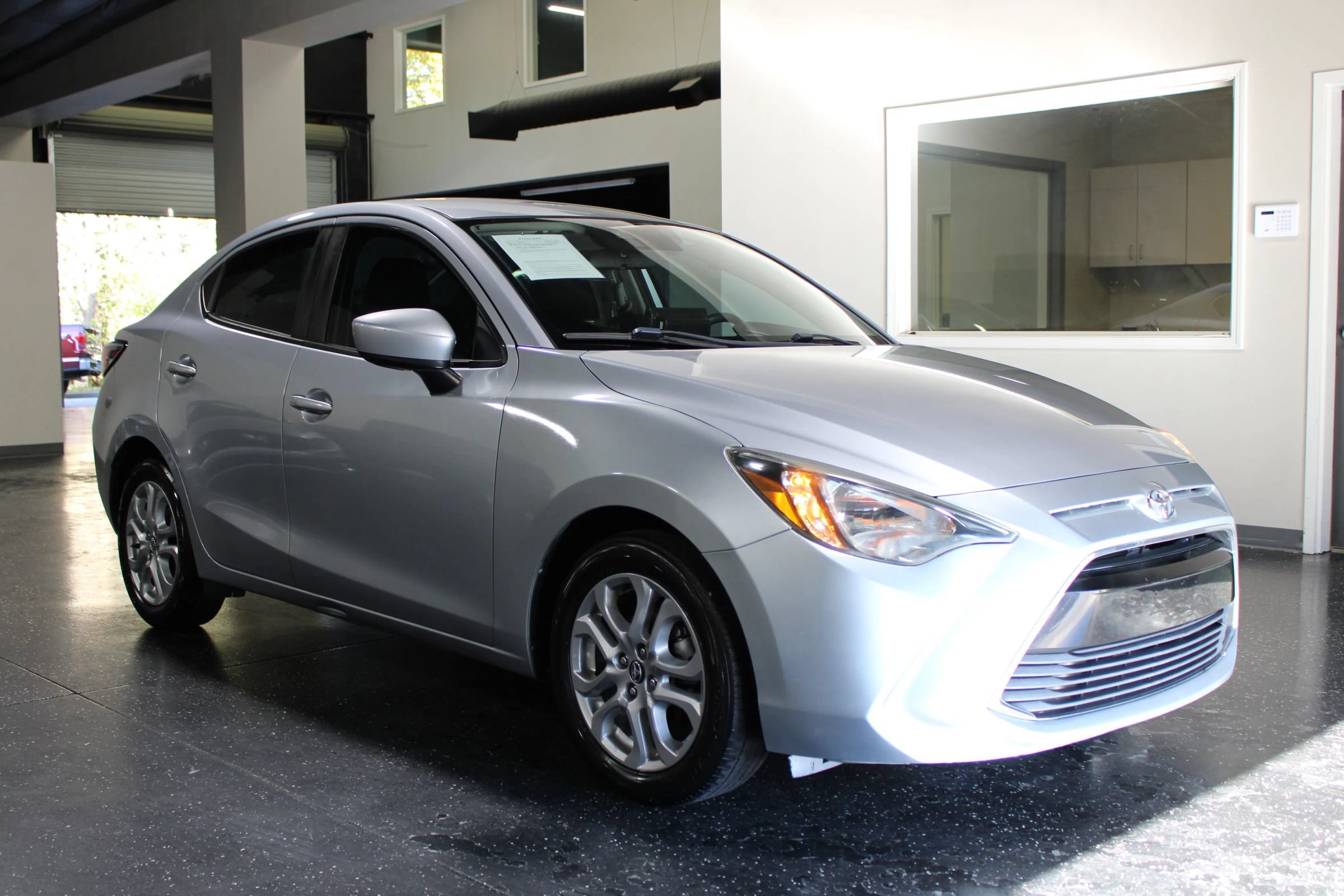 Used 2017 Toyota Yaris iA FWD image 2