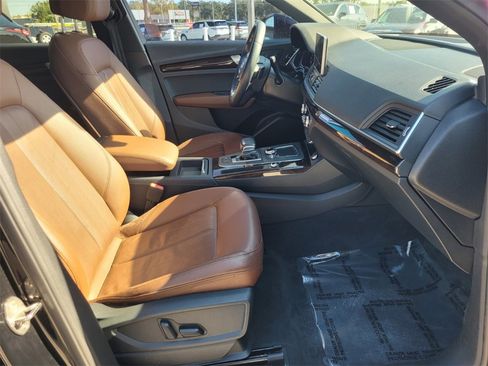 Used 2018 Audi Q5 2.0T Premium Plus w/ Premium Plus Package image 16