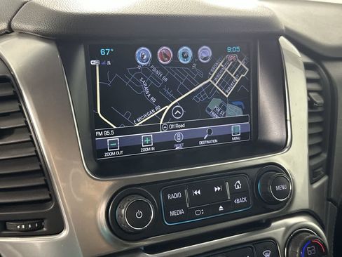 Used 2018 Chevrolet Suburban Premier RWD image 2