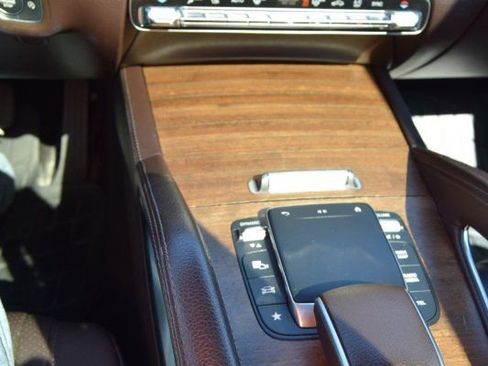 Used 2021 Mercedes-Benz GLE 350 4MATIC image 29