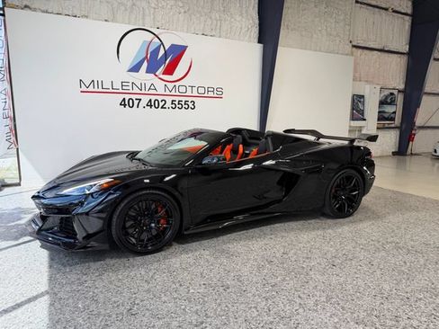 Used 2025 Chevrolet Corvette Z06 w/ Z07 Performance Package RWD image 35