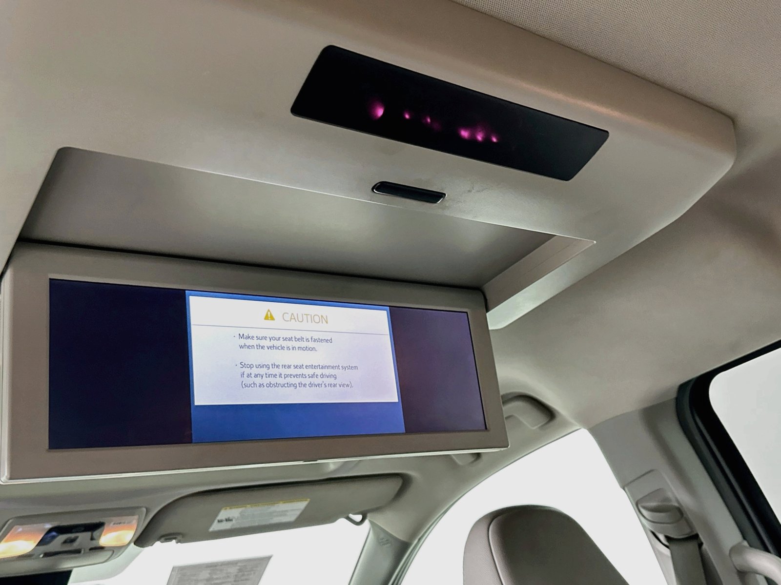 Used 2018 Toyota Sienna XLE Premium AWD/4WD image 25